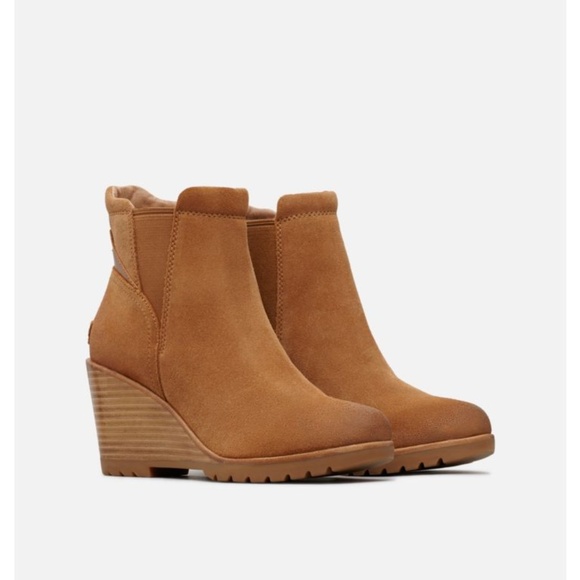 Sorel Shoes - SOREL After Hours Chelsea Wedge Boots Size 10 NEW